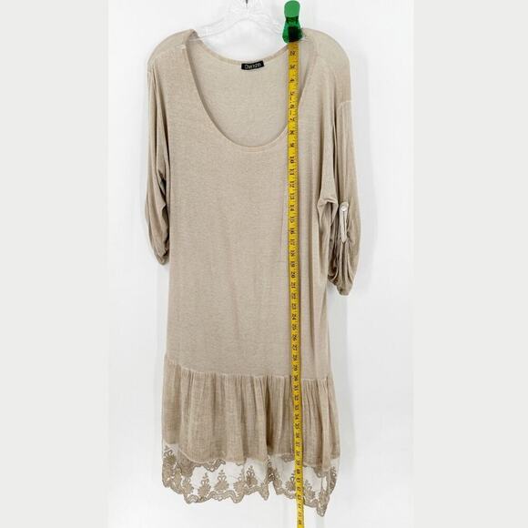 Cherishh Tan Scoop Neck Roll Tab Sleeve Lace Trim Boho Shift Dress Size Medium - Picture 8 of 9